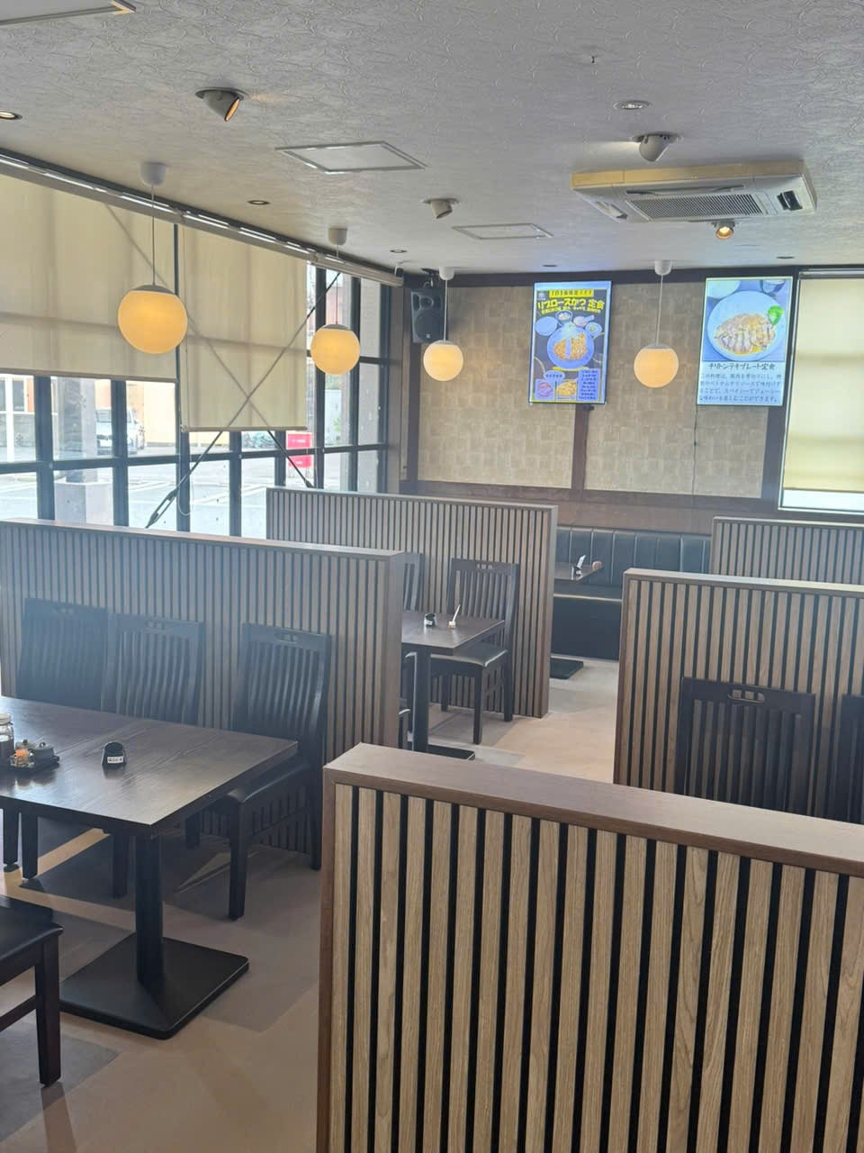 店内ボックス席
